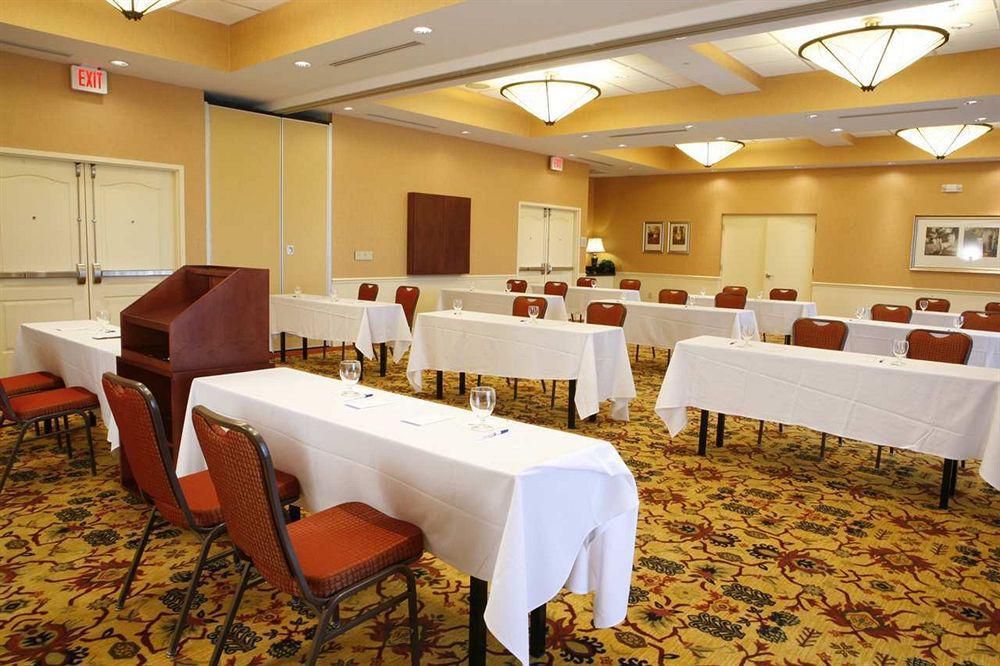 Hilton Garden Inn Roanoke Rapids Ngoại thất bức ảnh