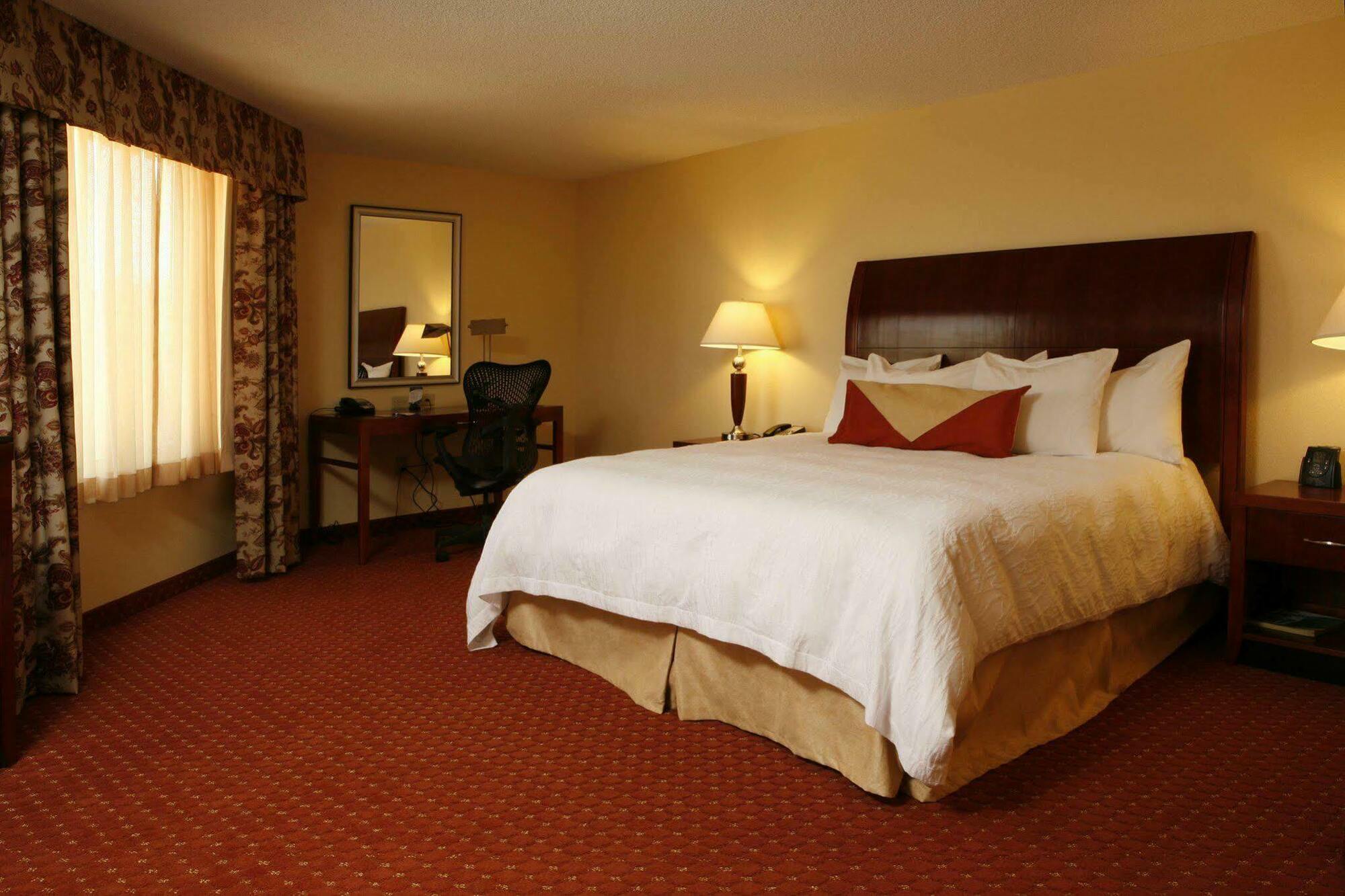 Hilton Garden Inn Roanoke Rapids Ngoại thất bức ảnh