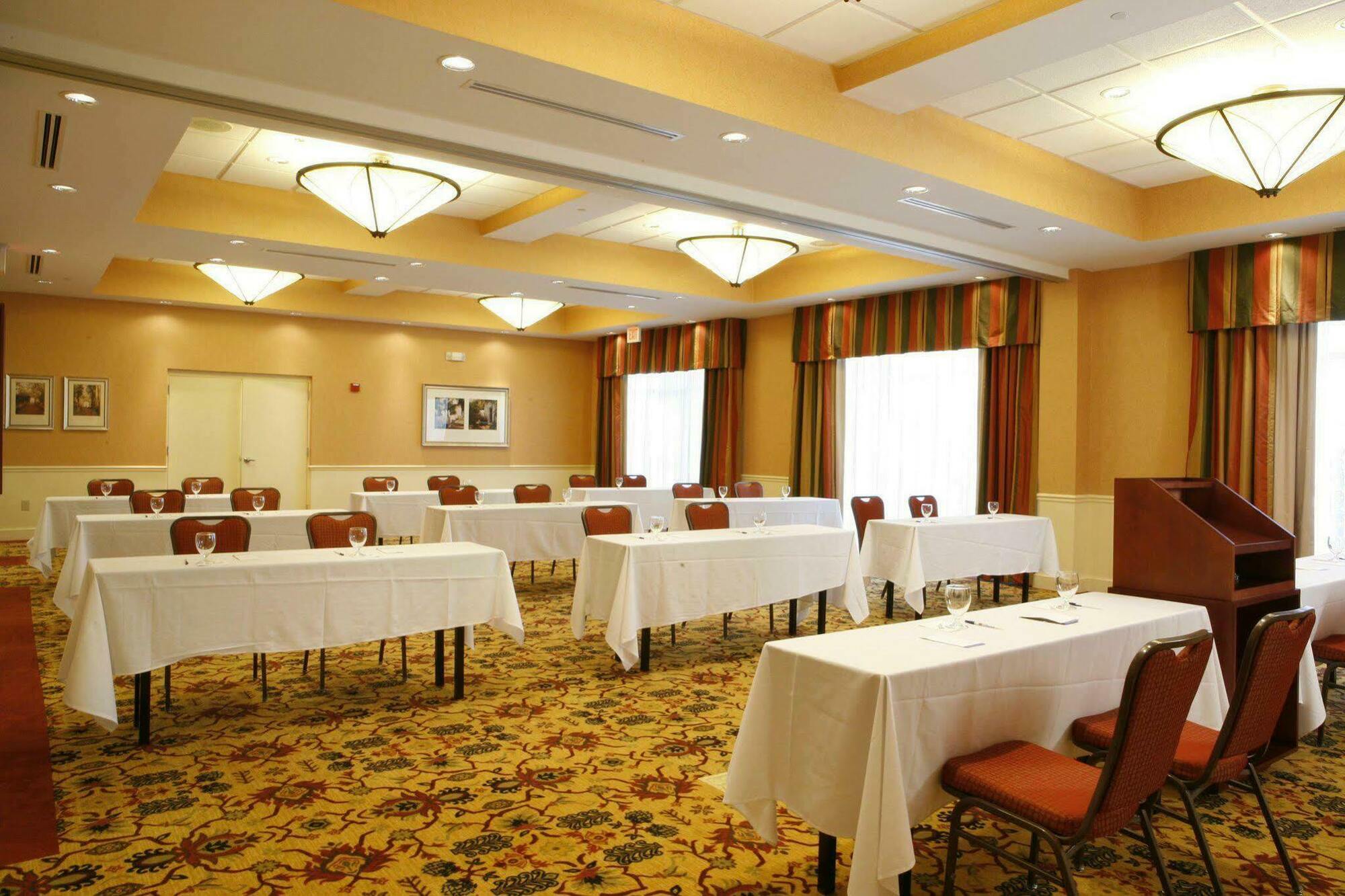 Hilton Garden Inn Roanoke Rapids Ngoại thất bức ảnh